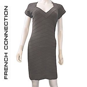French Connection.EUC.Gorgeous Ribbed form fitting “DAY” mini dress.Vneck.Grey.8